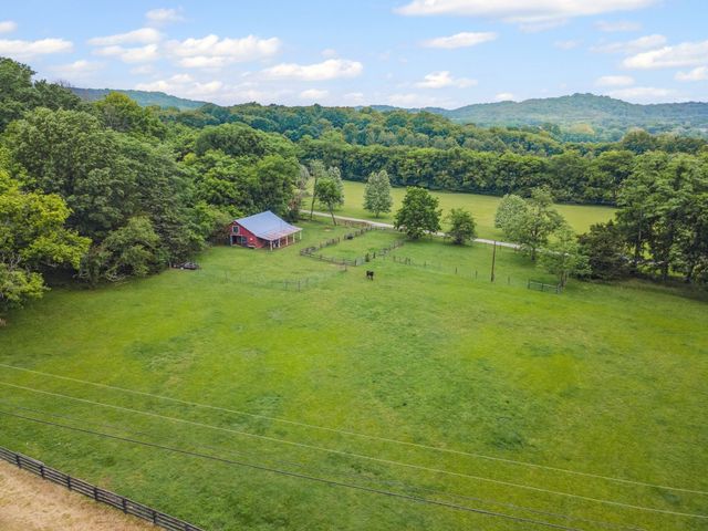 6873 Giles Hill Rd, College Grove, TN 37046