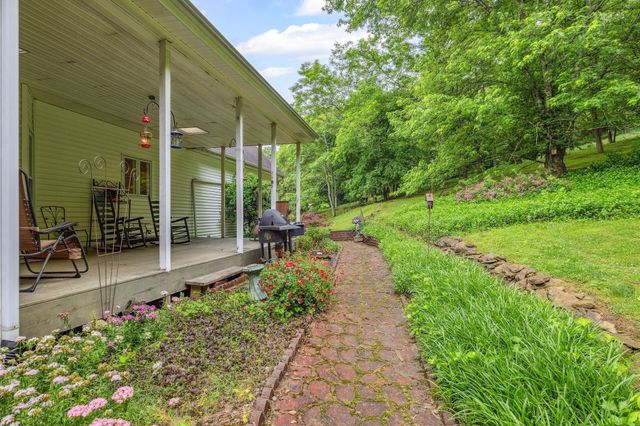 6873 Giles Hill Rd, College Grove, TN 37046
