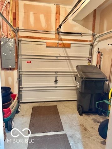 4637 Shadow Ridge Boulevard, Greenwood, IN 46143