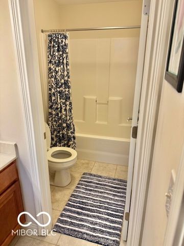 4637 Shadow Ridge Boulevard, Greenwood, IN 46143