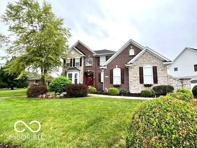 4637 Shadow Ridge Boulevard, Greenwood, IN 46143