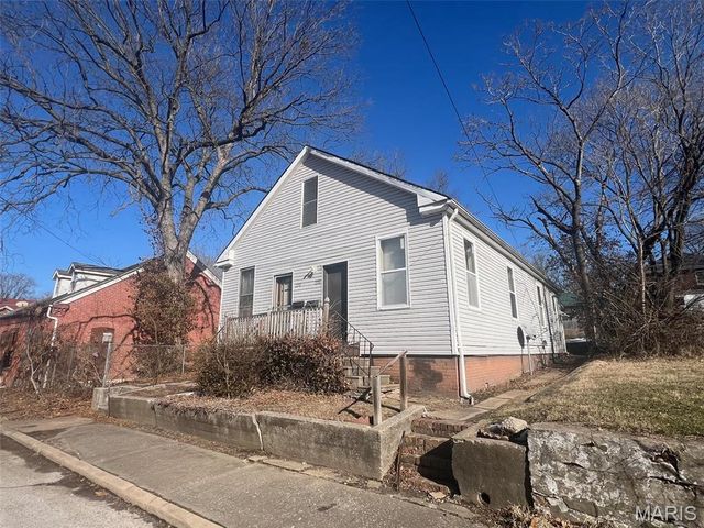 226 N 11th Street, Belleville, IL 62220