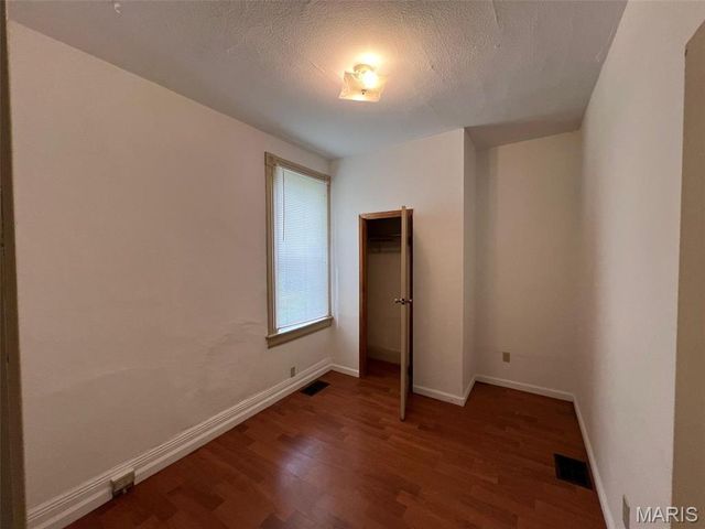 226 N 11th Street, Belleville, IL 62220
