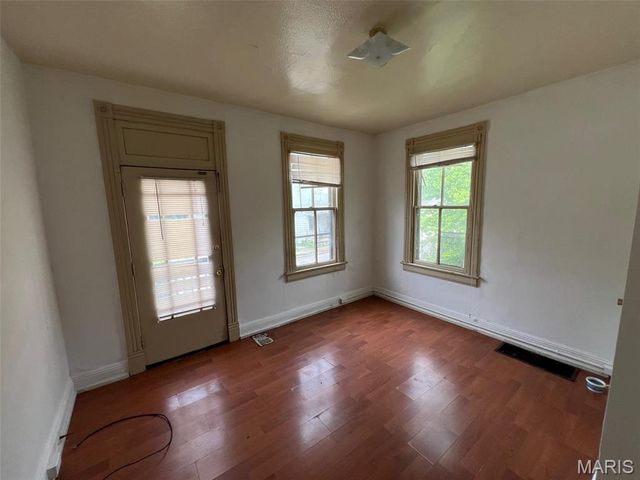 226 N 11th Street, Belleville, IL 62220