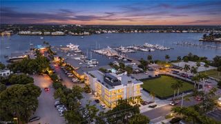 1165 8TH ST S #302, Naples, FL 34102
