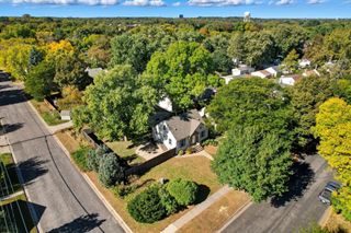 2852 Hampshire Avenue S, Saint Louis Park, MN 55426