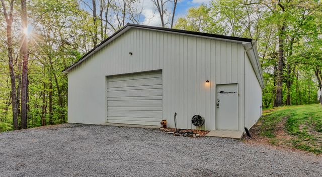 2690 Ashland City Rd, Clarksville, TN 37043