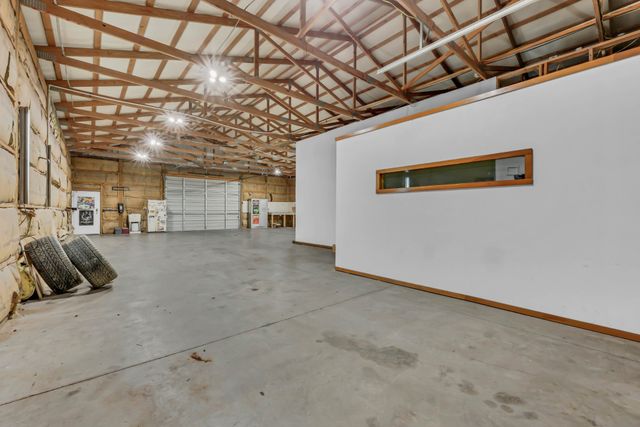 2690 Ashland City Rd, Clarksville, TN 37043