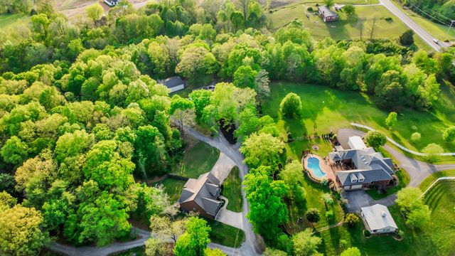 2690 Ashland City Rd, Clarksville, TN 37043