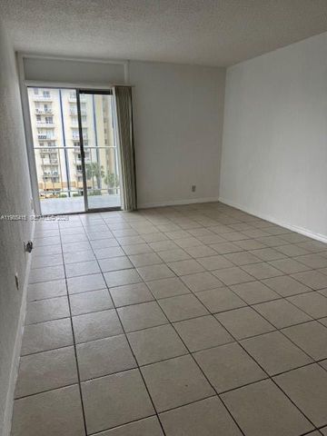4550 NW 9th St 617E, Miami, FL 33126