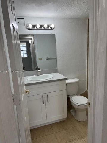 4550 NW 9th St 617E, Miami, FL 33126