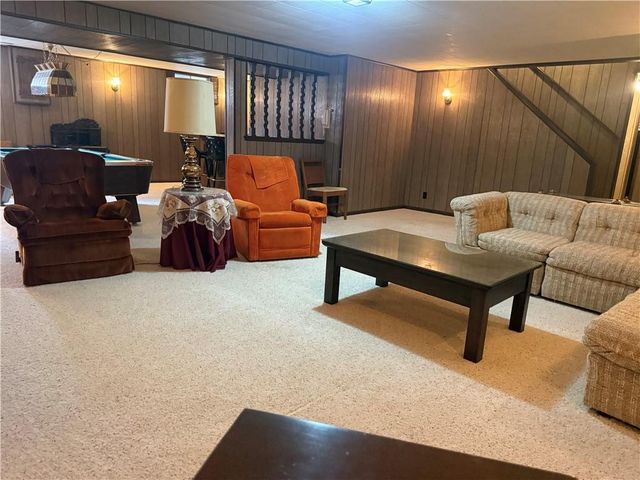 4618 Brookwood Terrace, St Joseph, MO 64506