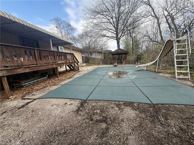 4618 Brookwood Terrace, St Joseph, MO 64506