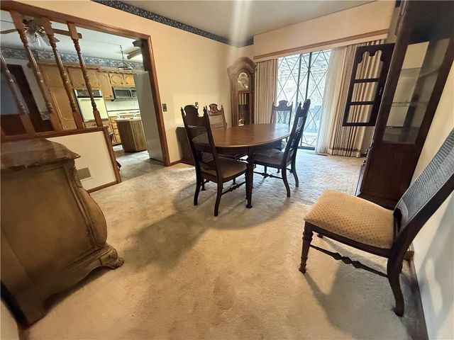 4618 Brookwood Terrace, St Joseph, MO 64506