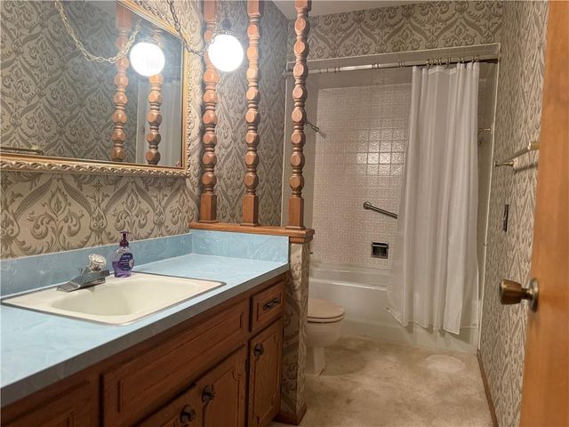 4618 Brookwood Terrace, St Joseph, MO 64506