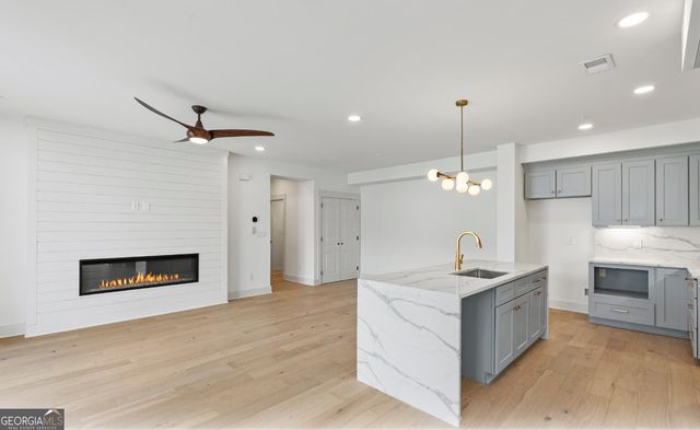1050 Blair Lane 203, Peachtree City, GA 30269