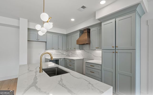1050 Blair Lane 203, Peachtree City, GA 30269
