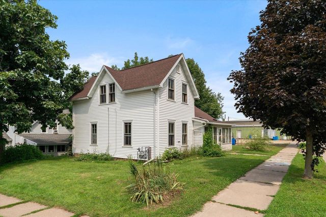 222 W Decker STREET, Viroqua, WI 54665