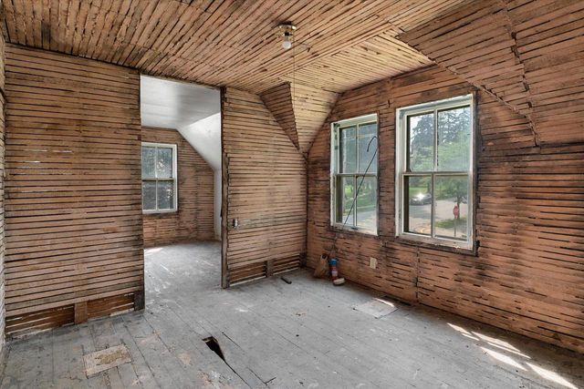 222 W Decker STREET, Viroqua, WI 54665