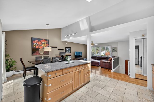 731 Manette Lane, Valley Cottage, NY 10989