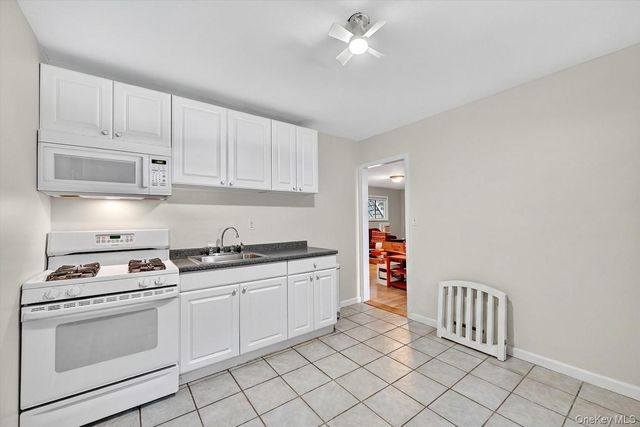 731 Manette Lane, Valley Cottage, NY 10989