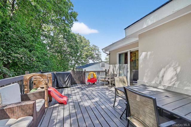731 Manette Lane, Valley Cottage, NY 10989