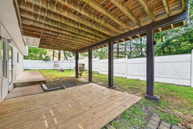 731 Manette Lane, Valley Cottage, NY 10989