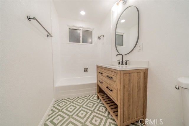 510 W Hacienda, Corona, CA 92882