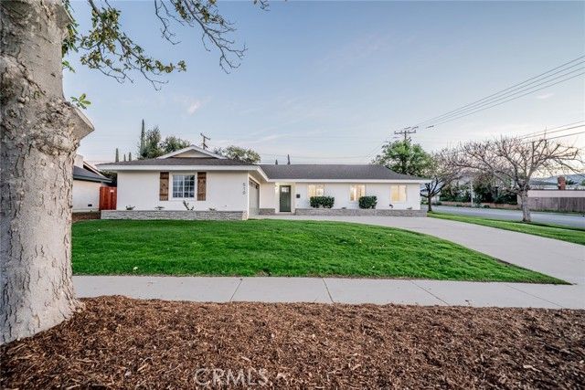 510 W Hacienda, Corona, CA 92882