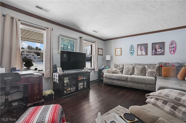 1601 Raywood Road, Alliance, OH 44601