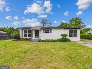 118 Meadowcliff Circle, Warner Robins, GA 31093