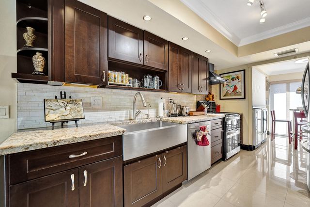 403 Dunwoody Lane 38, Hollywood, FL 33021