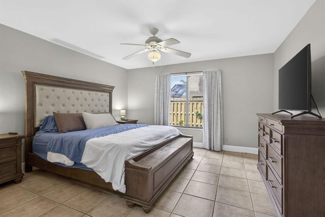 1726 Shoreside Circle, Wellington, FL 33414