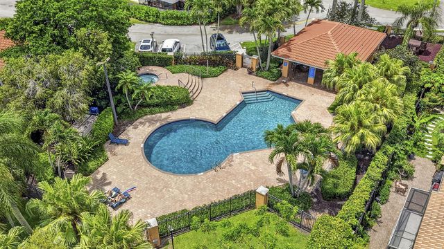 1726 Shoreside Circle, Wellington, FL 33414