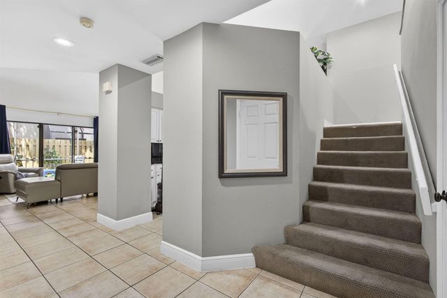 1726 Shoreside Circle, Wellington, FL 33414