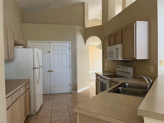 4904 ZION DRIVE, St Cloud, FL 34772