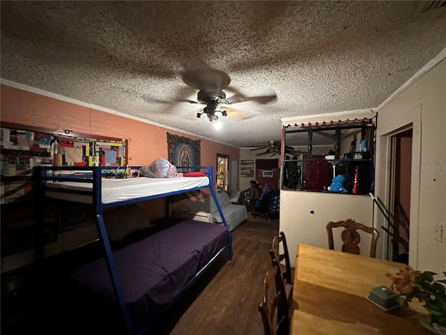 1105 NE 1ST STREET, Mulberry, FL 33860