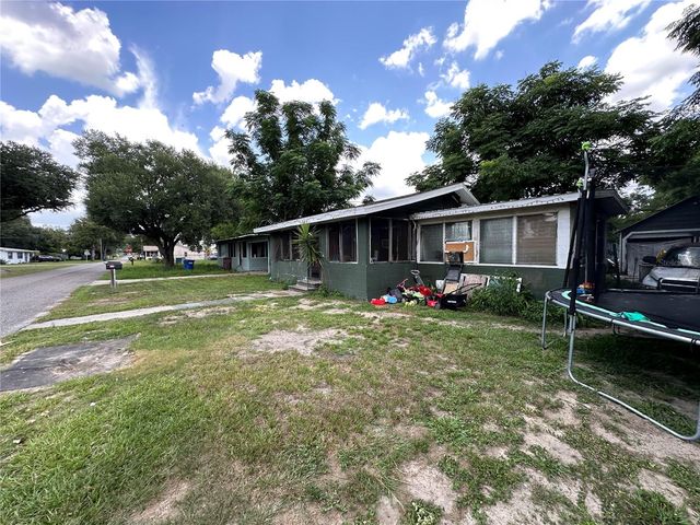 1105 NE 1ST STREET, Mulberry, FL 33860