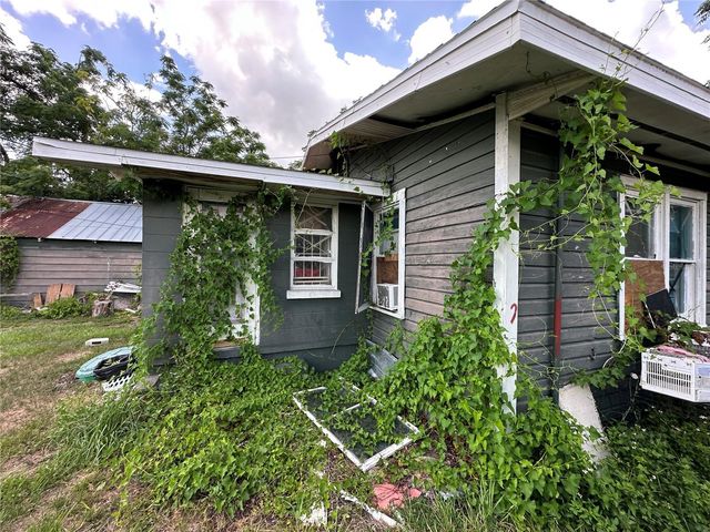 1105 NE 1ST STREET, Mulberry, FL 33860