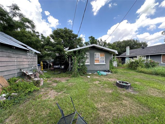 1105 NE 1ST STREET, Mulberry, FL 33860