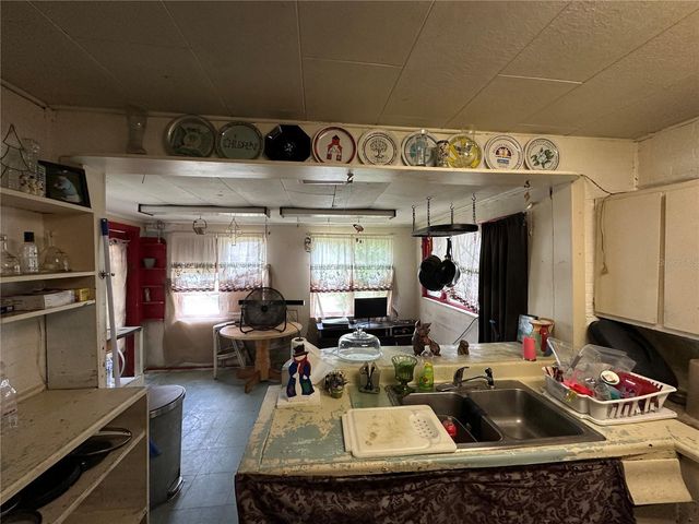 1105 NE 1ST STREET, Mulberry, FL 33860