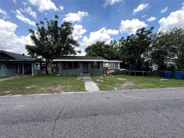 1105 NE 1ST STREET, Mulberry, FL 33860