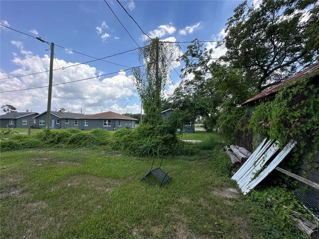 1105 NE 1ST STREET, Mulberry, FL 33860