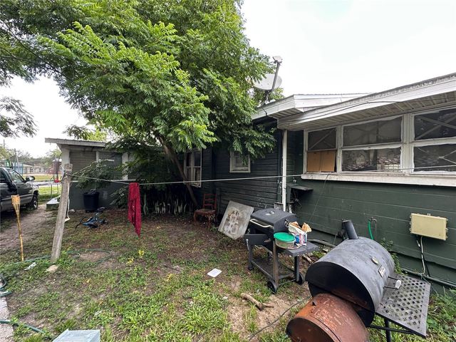 1105 NE 1ST STREET, Mulberry, FL 33860