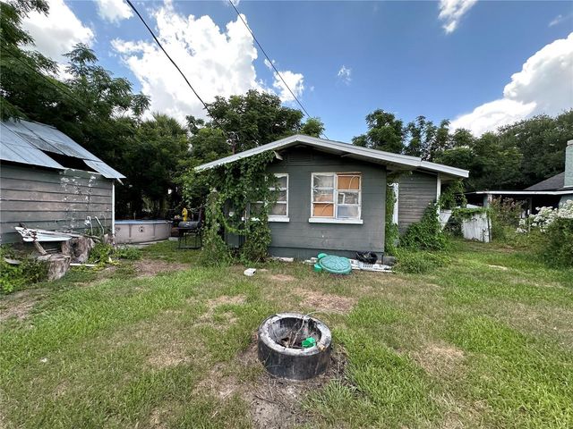 1105 NE 1ST STREET, Mulberry, FL 33860