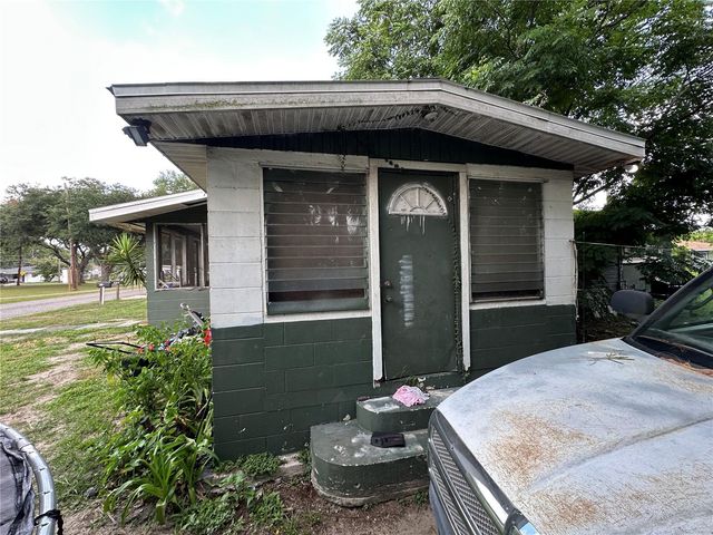 1105 NE 1ST STREET, Mulberry, FL 33860