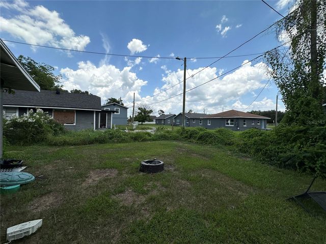 1105 NE 1ST STREET, Mulberry, FL 33860