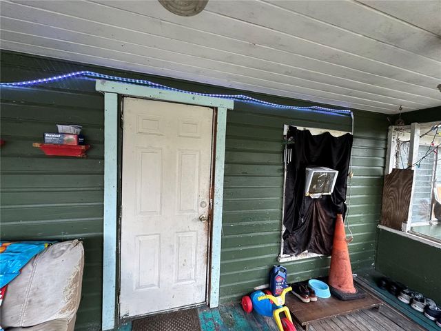 1105 NE 1ST STREET, Mulberry, FL 33860