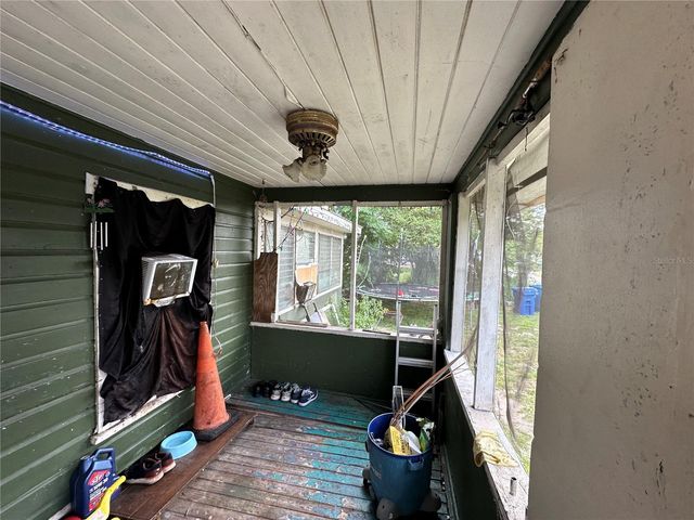 1105 NE 1ST STREET, Mulberry, FL 33860