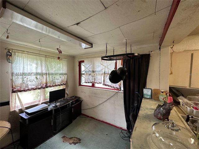 1105 NE 1ST STREET, Mulberry, FL 33860